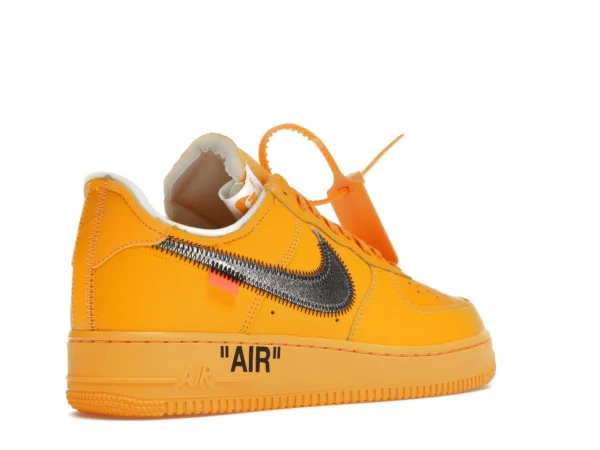 AIRFORCE 1 OFF WHITE UNIVERSITY GOLD 9