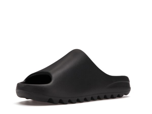 YEEZY SLIDES ONYX 5