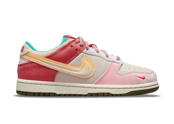 DUNK LOW SOCIAL STATUS STRAWBERRY MILK first copy