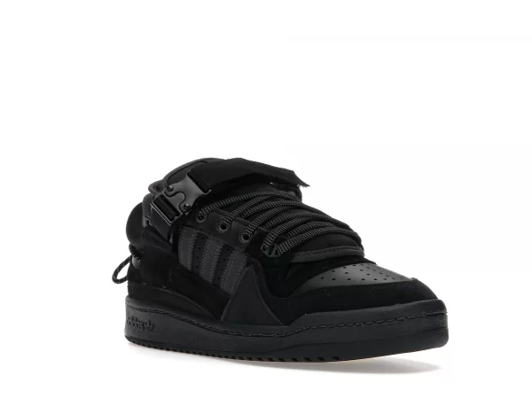 FORUM LOW BAD BUNNY BLACK 1