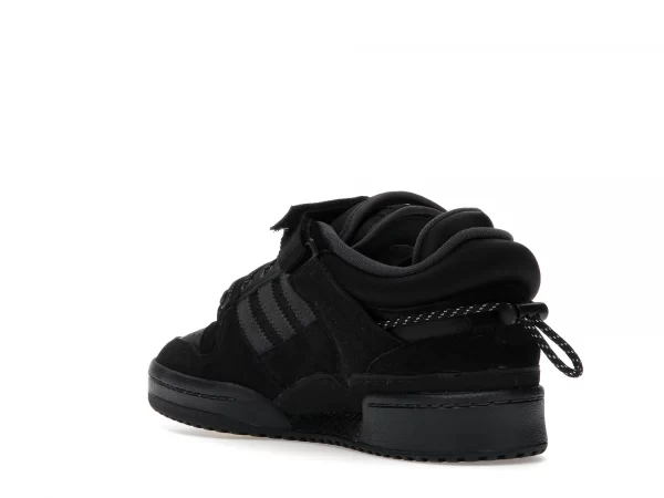 FORUM LOW BAD BUNNY BLACK 5