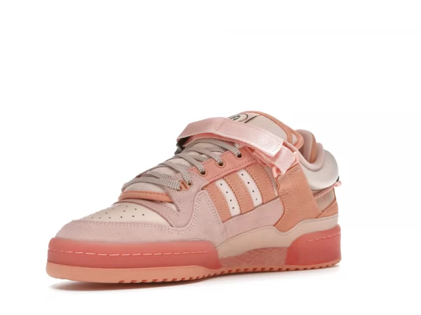 FORUM LOW BAD BUNNY PINK TINT 4