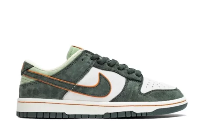 SB DUNK LOW X OTOMO KATSUHIRO SAIL GREEN SB DUNK LOW X OTOMO KATSUHIRO SAIL GREEN