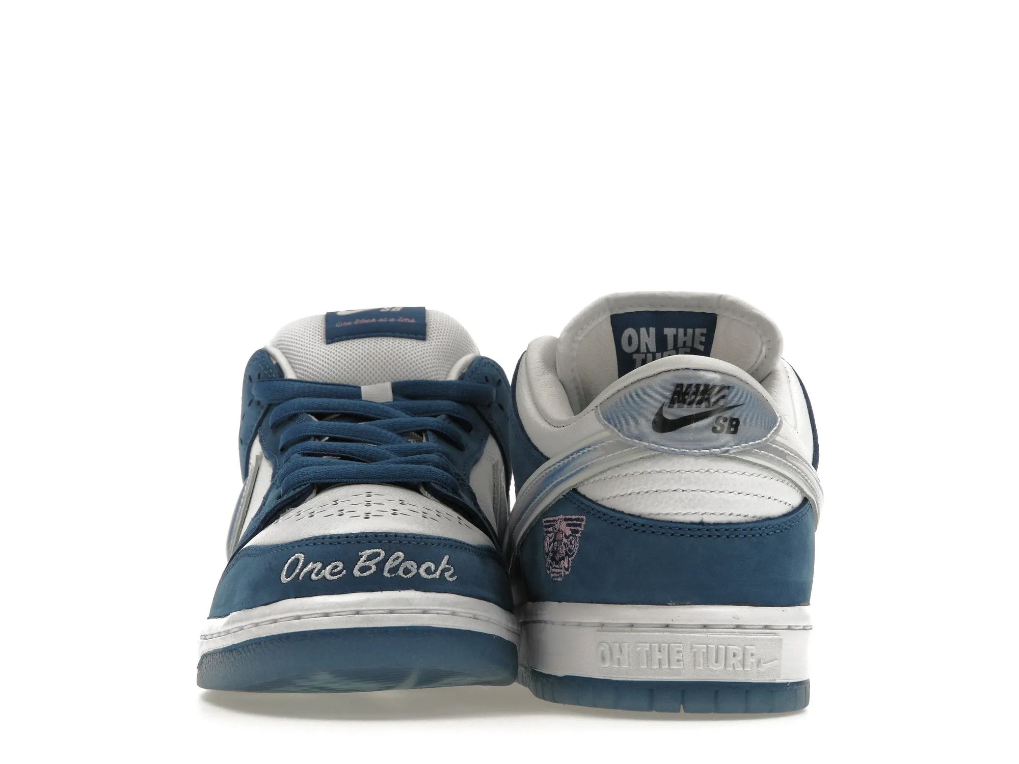 Sb dunk low born x raised one block As2 (1)