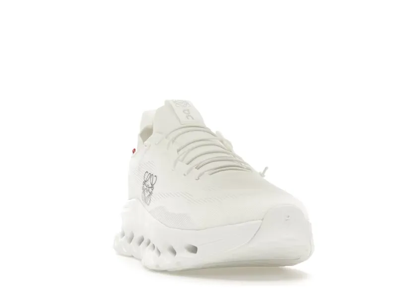 ONCLOUD RUNNING X LOEWE 2 0 FULL WHITE (10)
