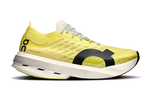 ONCLOUD BOOM STRIKE LIMELIGHT