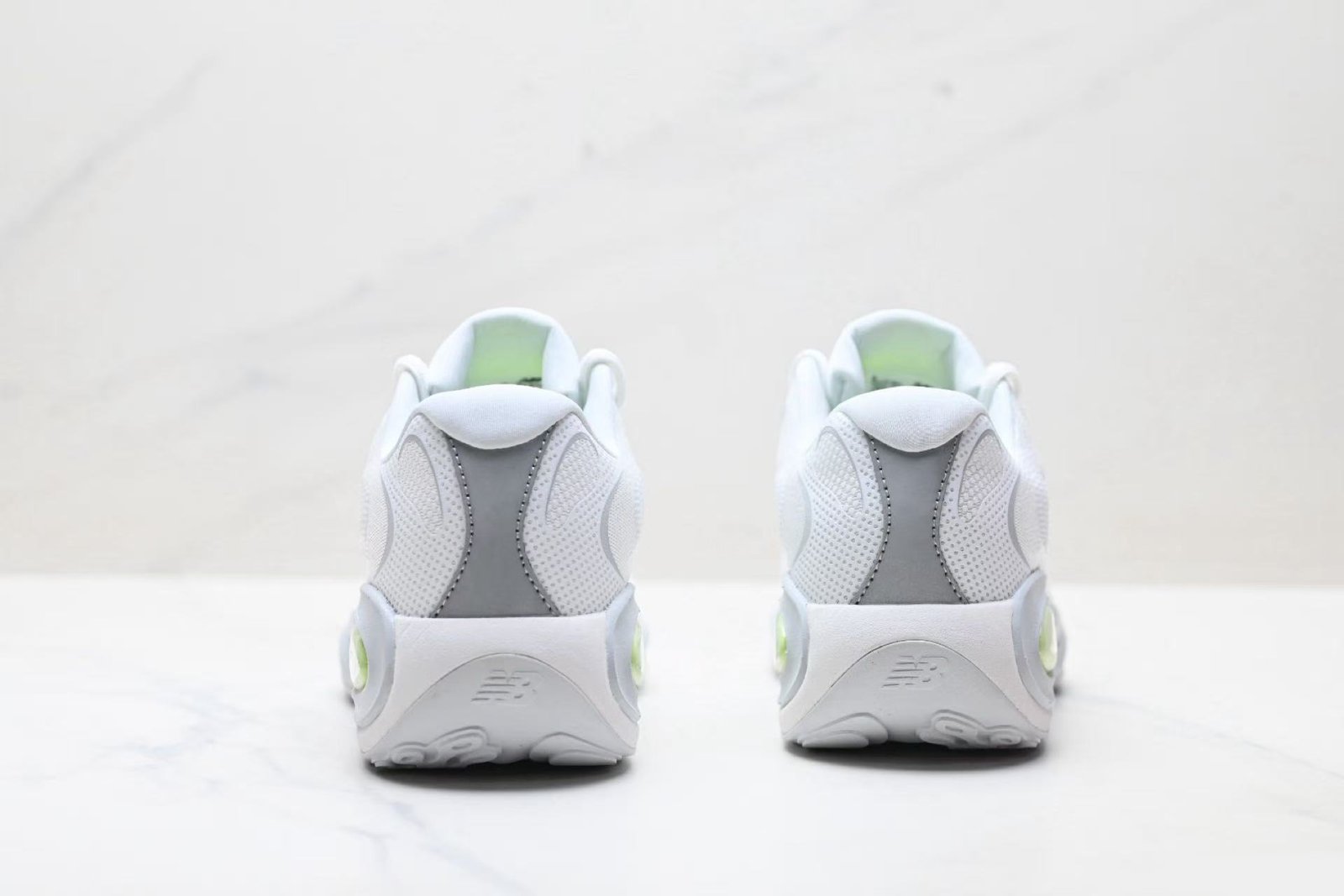 New_Balance_AC_Runner__White_Afterglow__-05